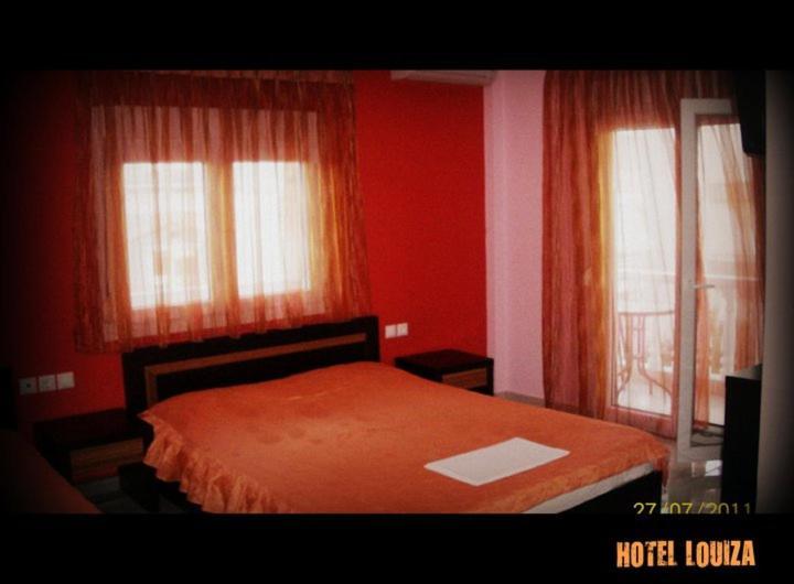 Hotel Louiza Paralía Dış mekan fotoğraf