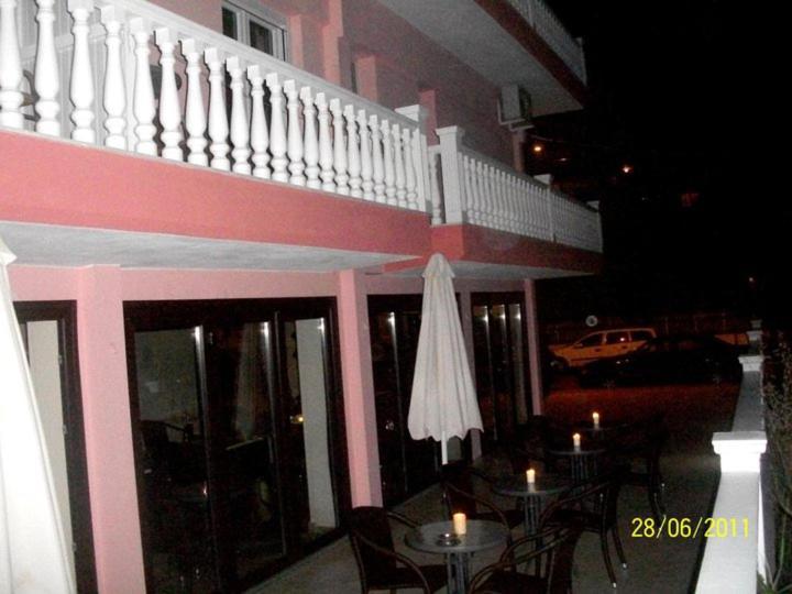 Hotel Louiza Paralía Dış mekan fotoğraf