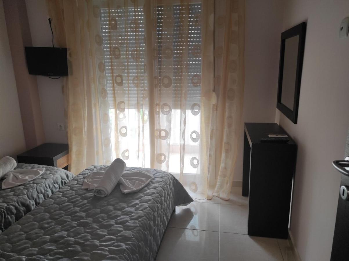 Hotel Louiza Paralía Dış mekan fotoğraf